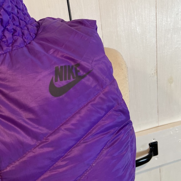 Nike Purple Down Filled Puffer Vest - Picture 3 of 6